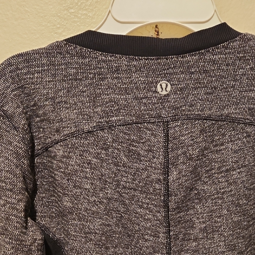 ❤️ LULULEMON BASE RUNNER LONG SLEEVE TOP, 8 - Picture 12 of 14
